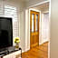 Cheerful 4 Bedrooms With Free Parking