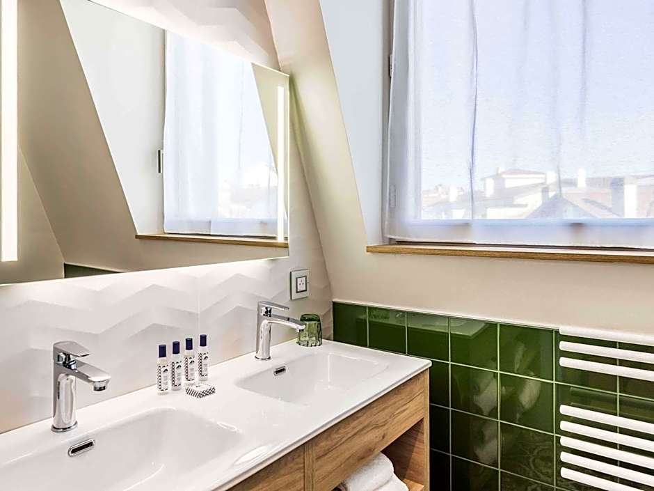 MADISON Saint Jean de Luz - Handwritten Collection