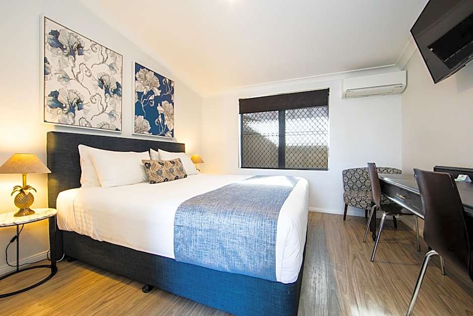 New England Motor Lodge