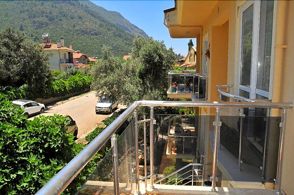 California Apart Hotel