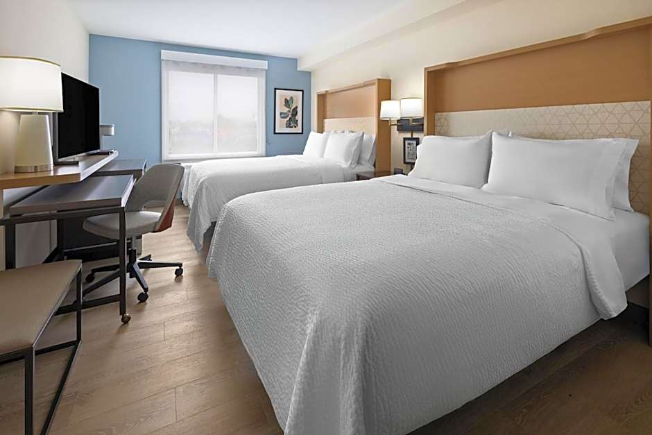Holiday Inn & Suites Richmond West End By IHG