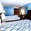 Coratel Inn & Suites By Jasper Park city - Wichita North