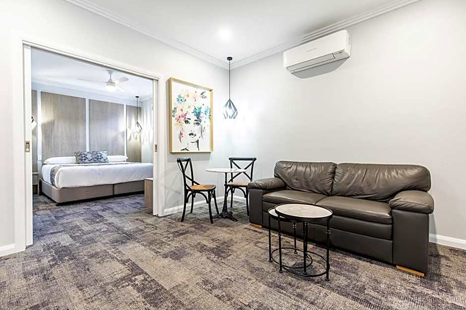 Comfort Inn Deakin Palms