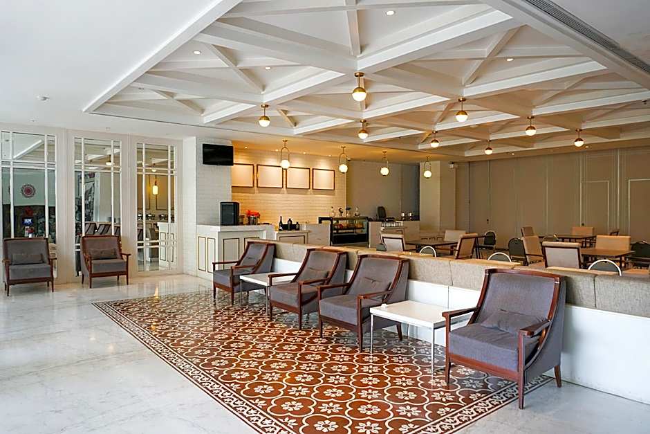 Maxonehotels At Glodok