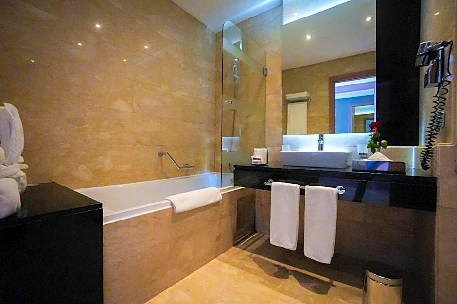 Royal Tulip City Center