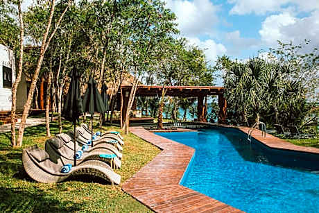 Mia Bacalar Luxury Resort & Spa
