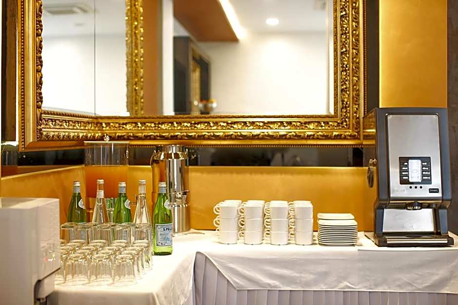 Nova City Garni Hotel Signature Collection