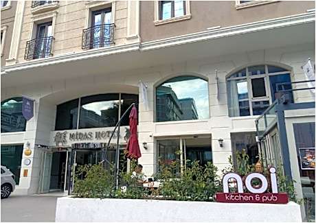 Midas Hotel