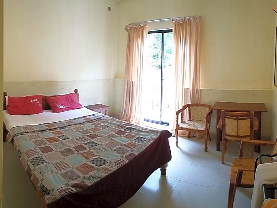 Majestic Tourist Hotel