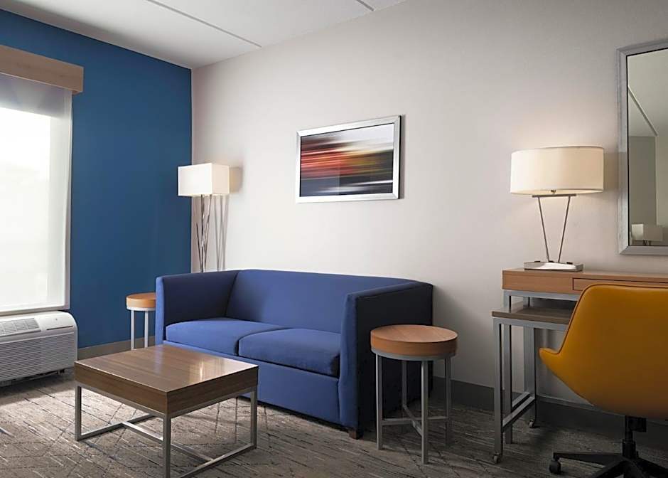 Holiday Inn Express and Suites New Orleans Airport By IHG