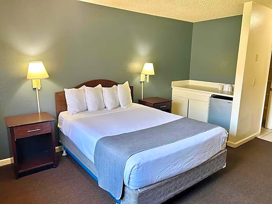 California Suites Hotel