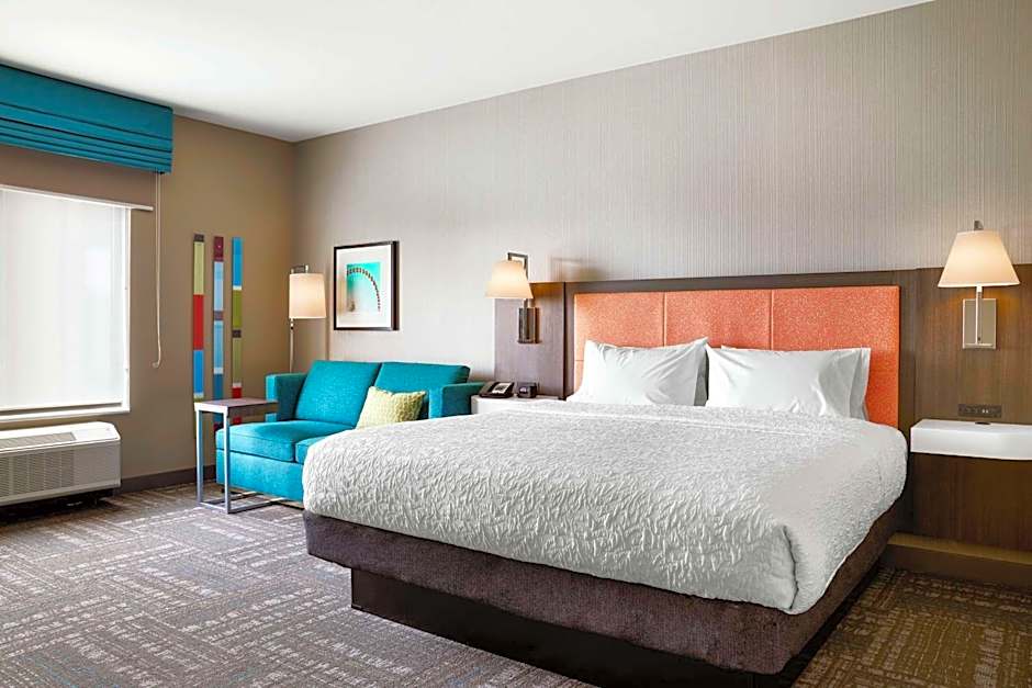 Hampton Inn By Hilton & Suites Chicago/Waukegan, IL