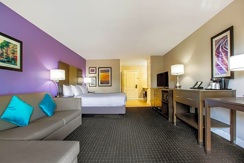 La Quinta by Wyndham Pomona