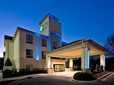 Holiday Inn Express Hotel & Suites Albemarle By IHG
