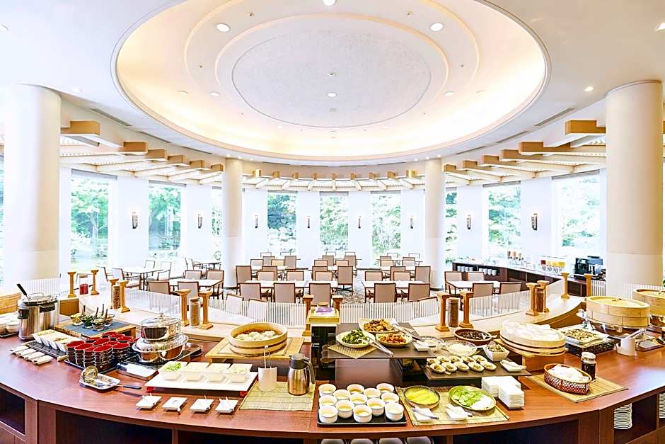 Okura Akademia Park Hotel