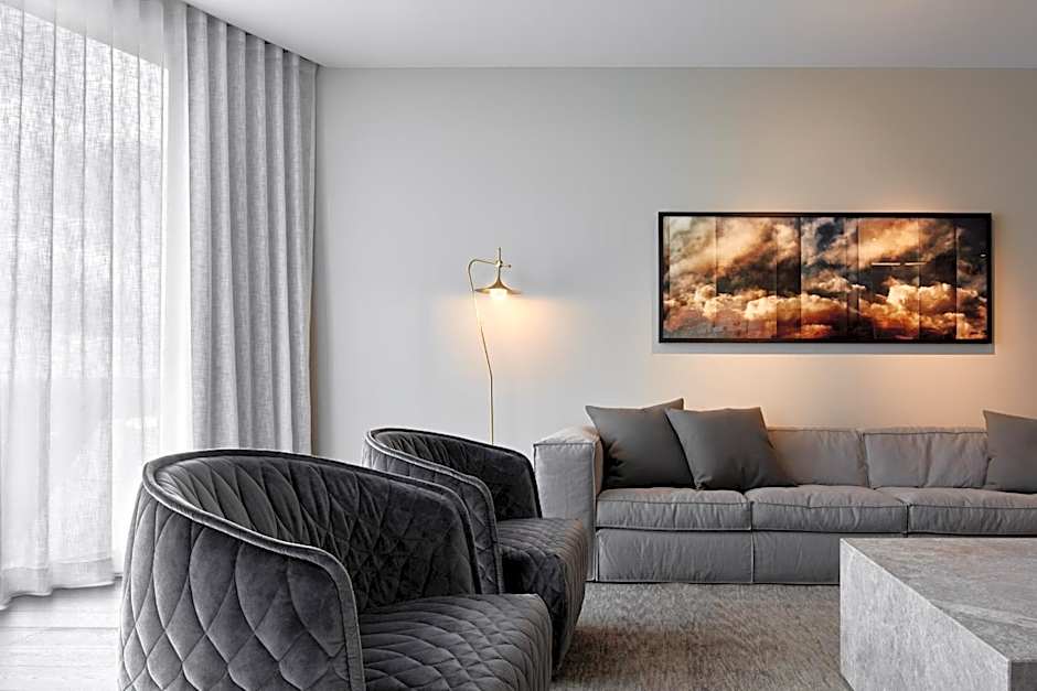Eos by SkyCity