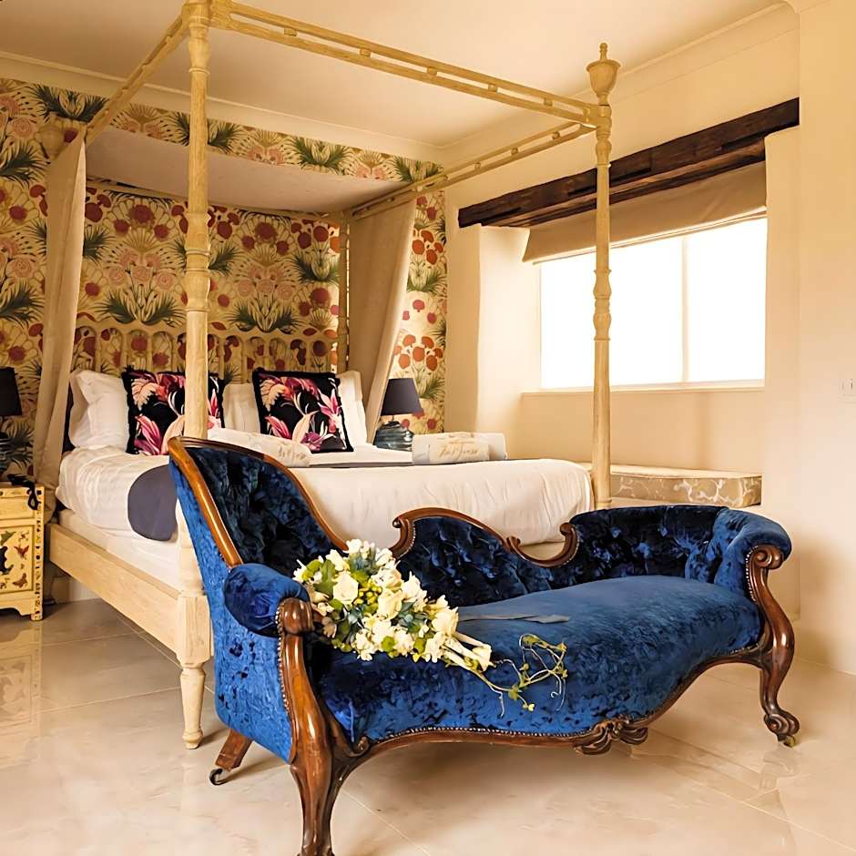 Weston Manor Hotel