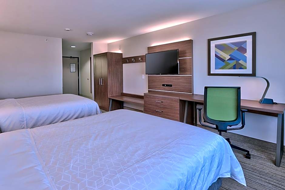 Holiday Inn Express & Suites Portales By IHG