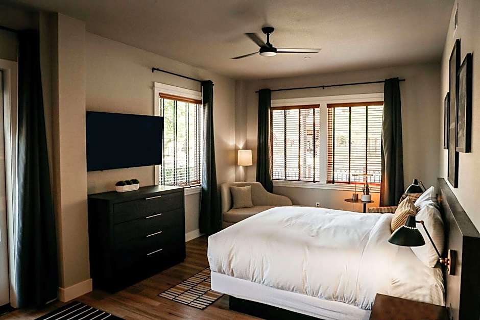 Gateway Hotel, Trademark Collection by Wyndham