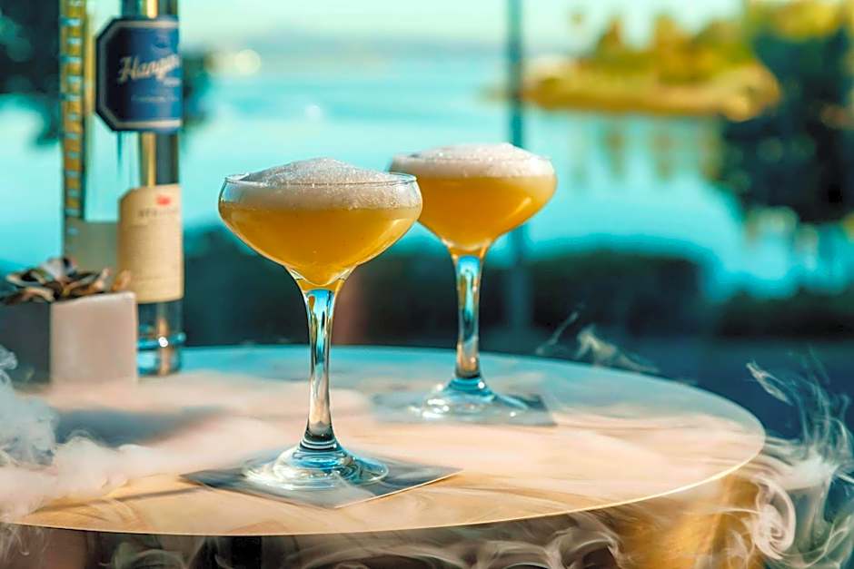 AC Hotel by Marriott San Francisco Airport/Oyster Point Waterfront