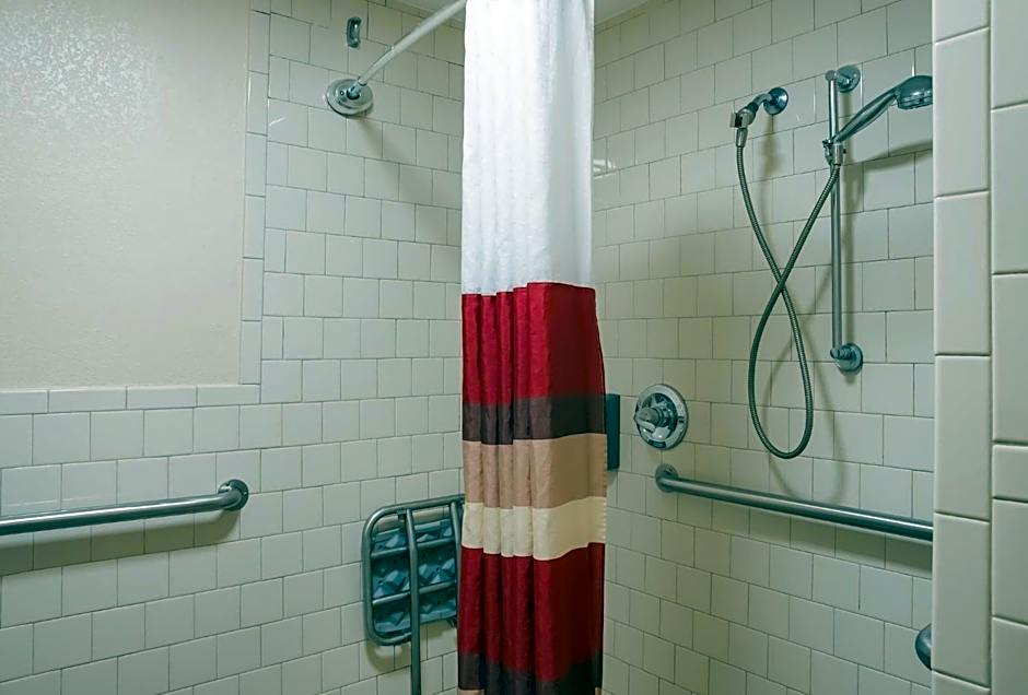Red Roof Inn Tupelo