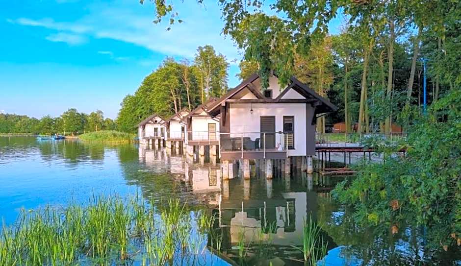 Ośrodek Szkoleniowo-Wypoczynkowy Bernardynka domki na wodzie