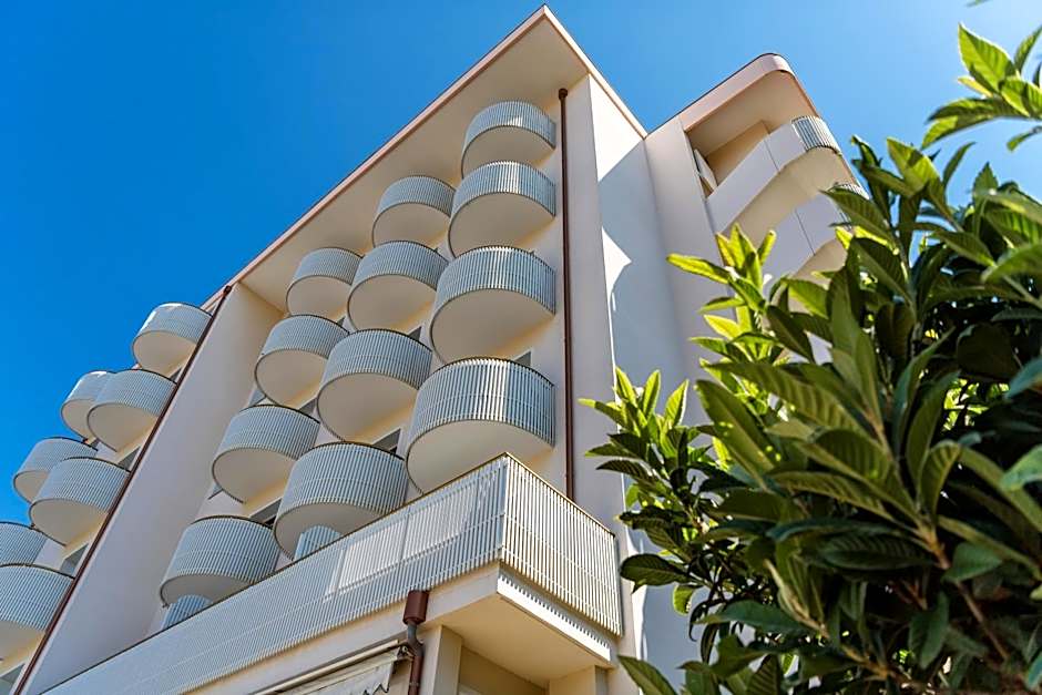 Salus Smart & Chic Hotel