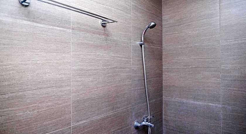 RedDoorz Syariah near Simpang Lima Semarang