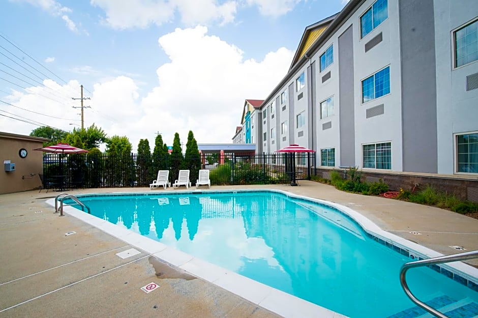 SureStay Plus by Best Western Louisville Airport Expo