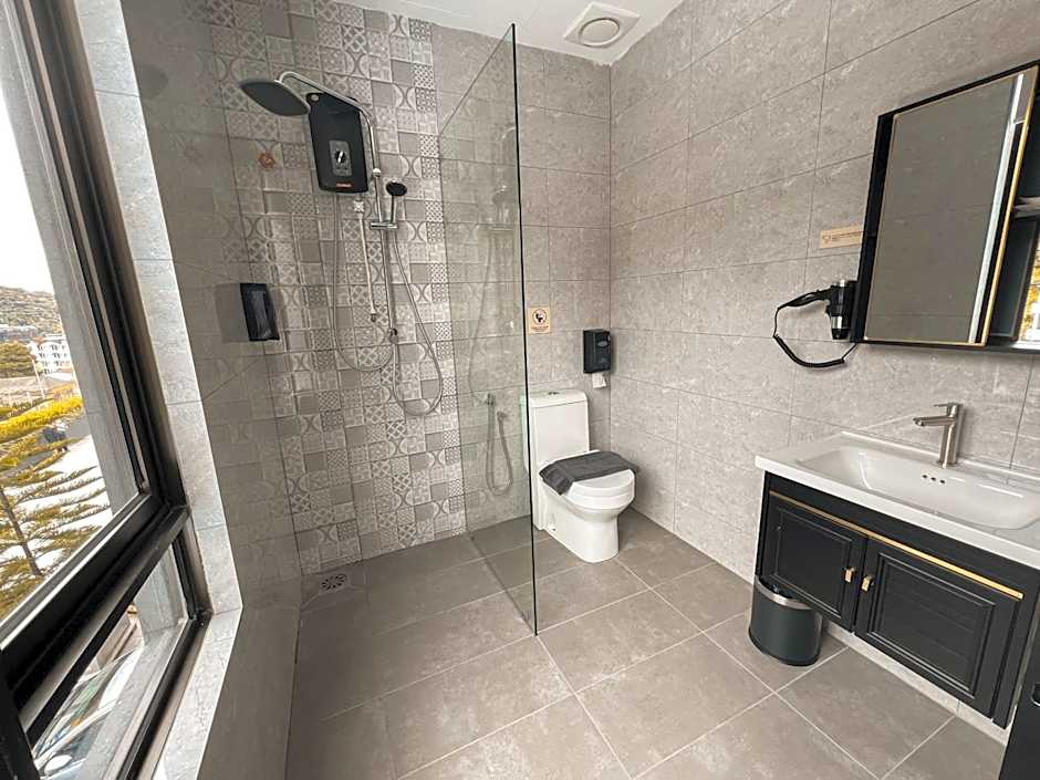 Hotel Brynton at Cameron Centrum Mall