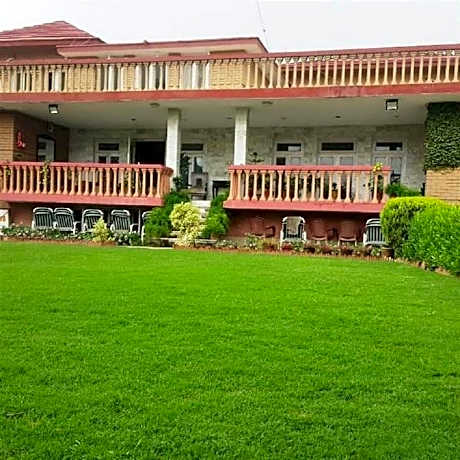 Royal Club Guest House