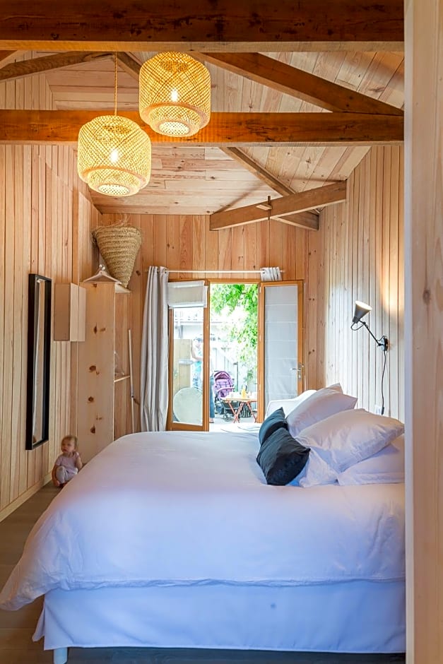 Centre Cap-ferret, les chambres du phare, bassin