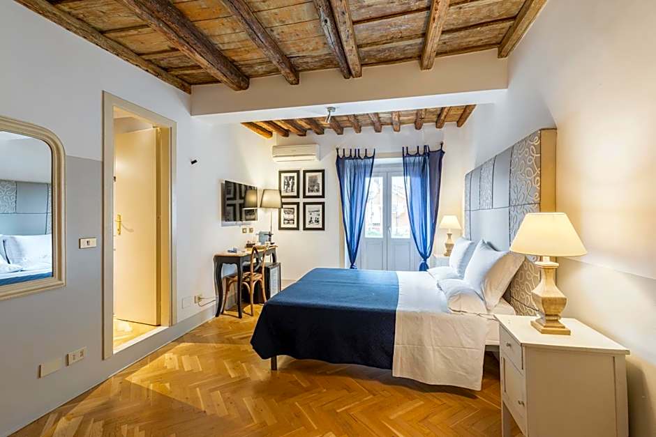 The Bluehostel