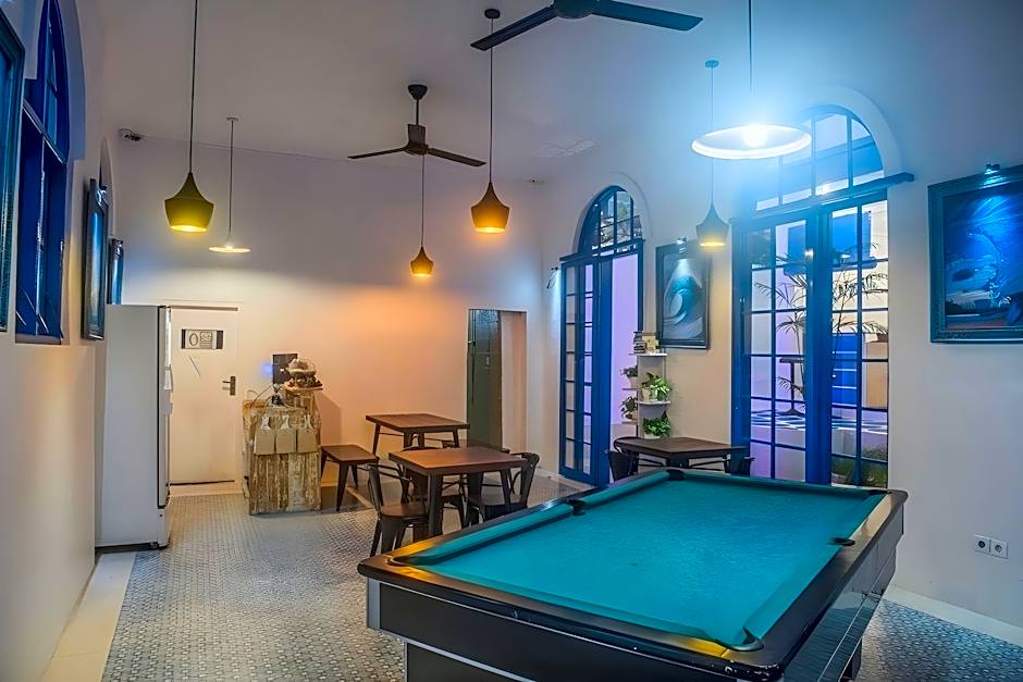Bombora Surf Camp Hotel