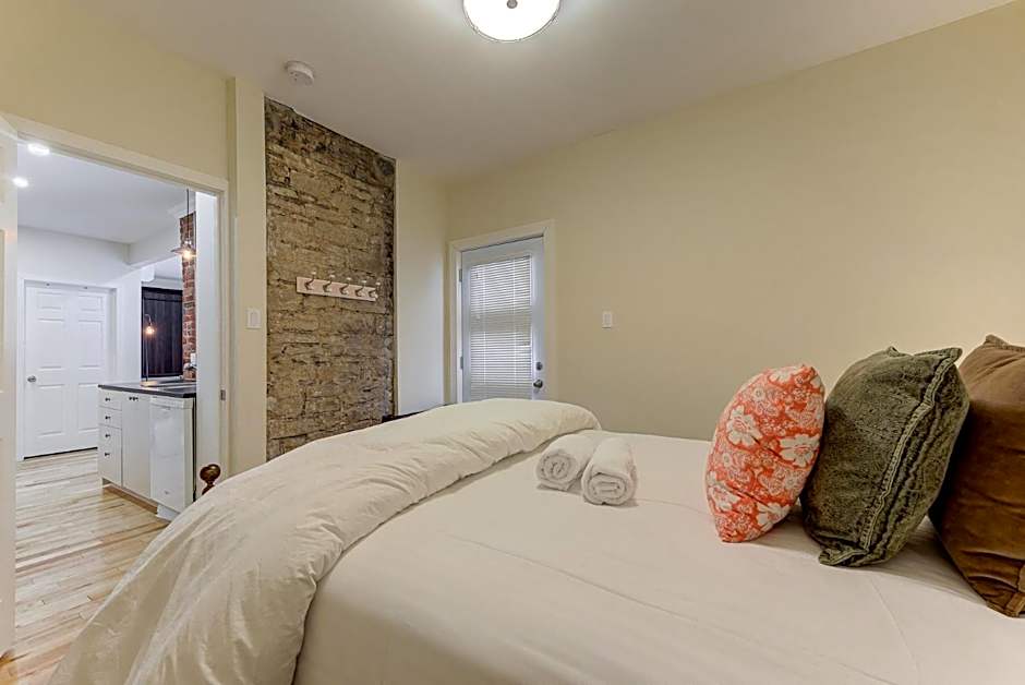 Le 555 Hébergements touristiques