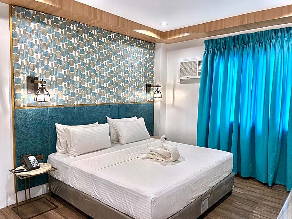 Lighthouse Point Hotel