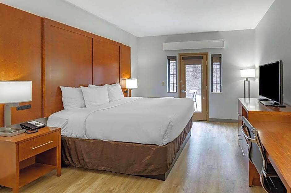 Comfort Suites Golden West on Evergreen Parkway