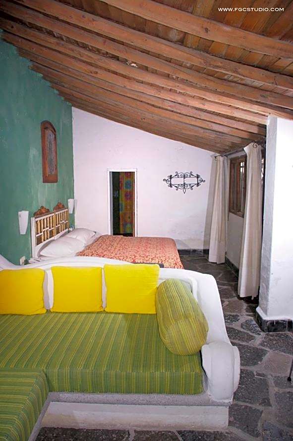 Photo 1 of 16 of 2 Twin Beds