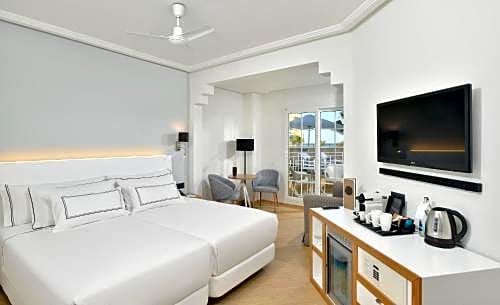 Photo 1 of 5 of Grand Premium Single Room