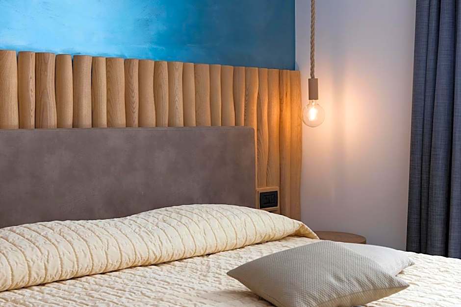 Aris Apartments & Sky Pool - Tonelli Hotels - Adult Friendly