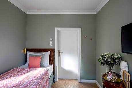 Standard Room - Single Bed