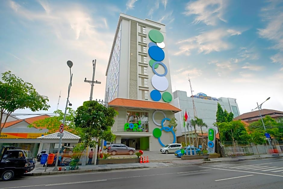 Pop Hotel Diponegoro Surabaya