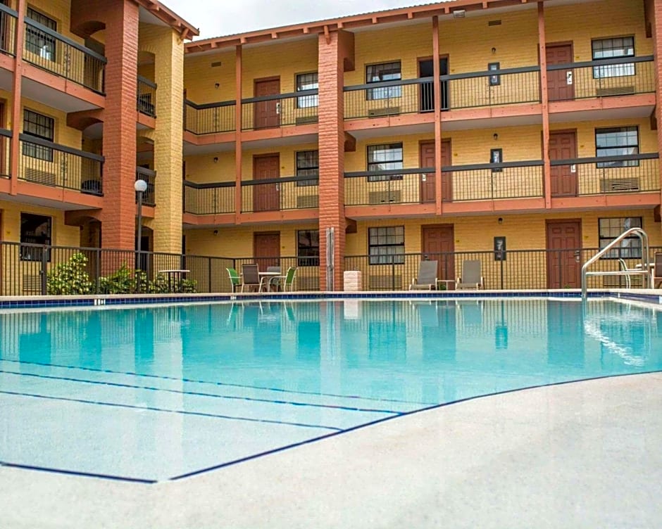 Rodeway Inn Near Ybor City - Casino