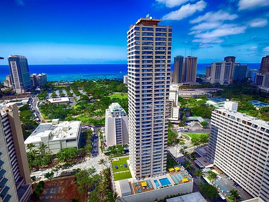 Holiday Inn Express Waikiki, an IHG Hotel