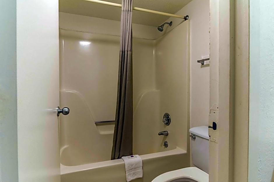 Motel 6-Raleigh, NC - Cary