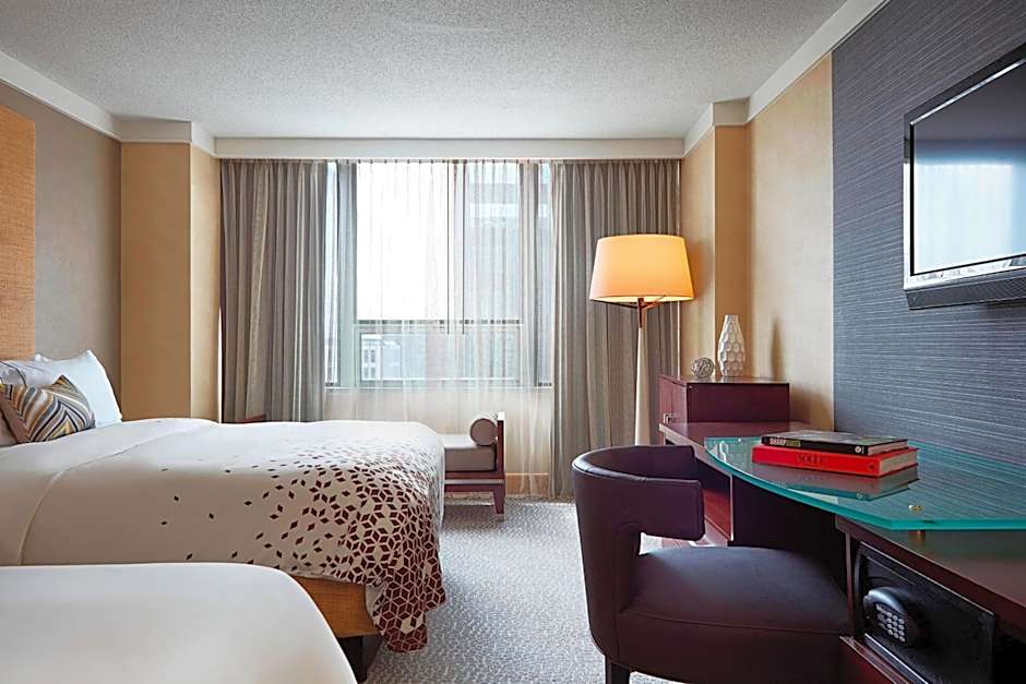 Renaissance by Marriott Columbus Downtown Hotel