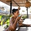 Mayan Monkey Hotel & Hostel Los Cabos