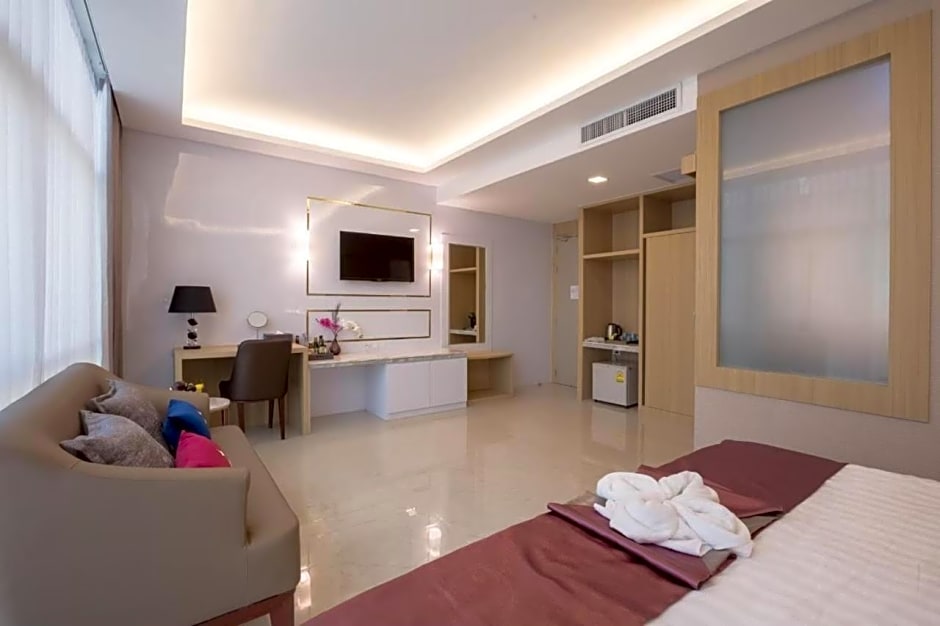 Elegant Airport Hotel