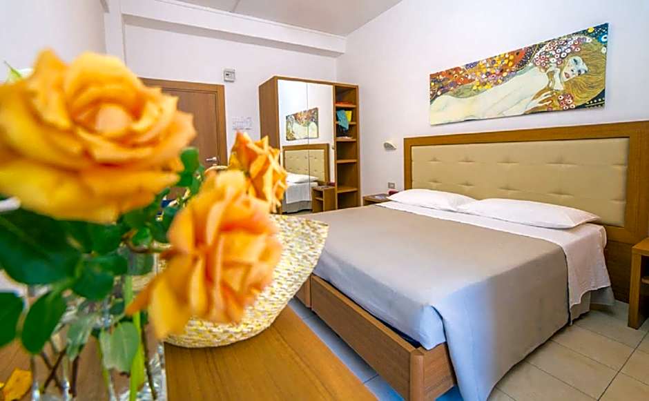 Mediterraneo Hotel & Suites