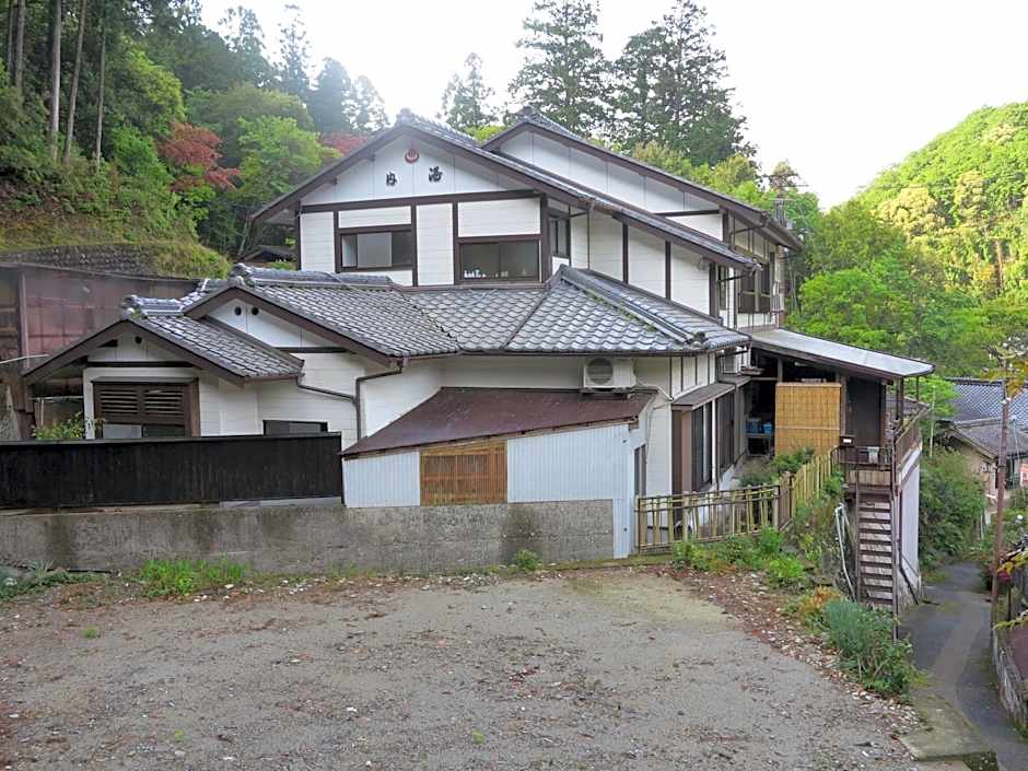J-Hoppers Kumano Yunomine Guesthouse